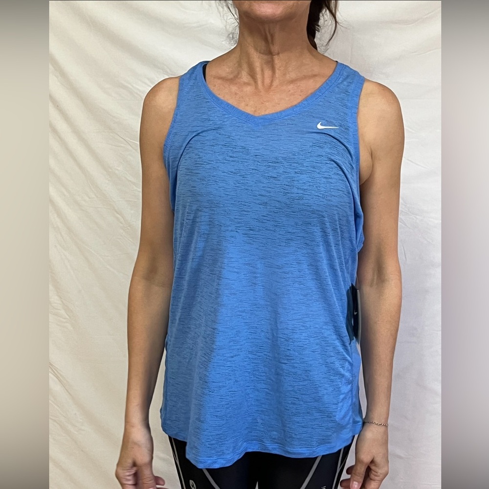 Nike tank top workout shirt blue Sz med dri fit nwt